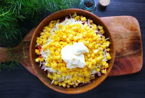 Салат с кукурузой пошагово
