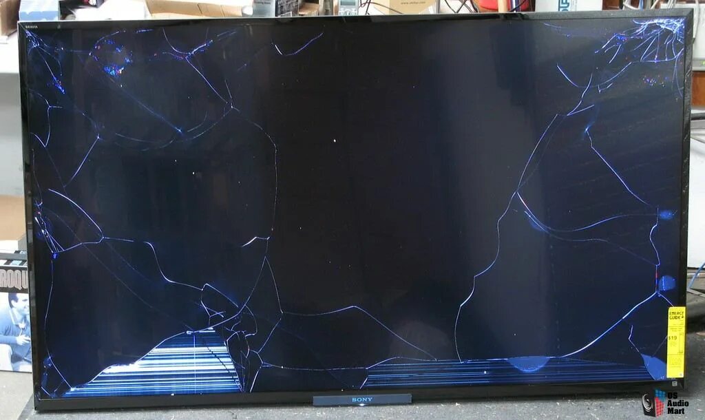 Разбитый телевизор LG. Разбитый телевизор сони. Разбитый телевизор дексп. Разбитый телик Toshiba.