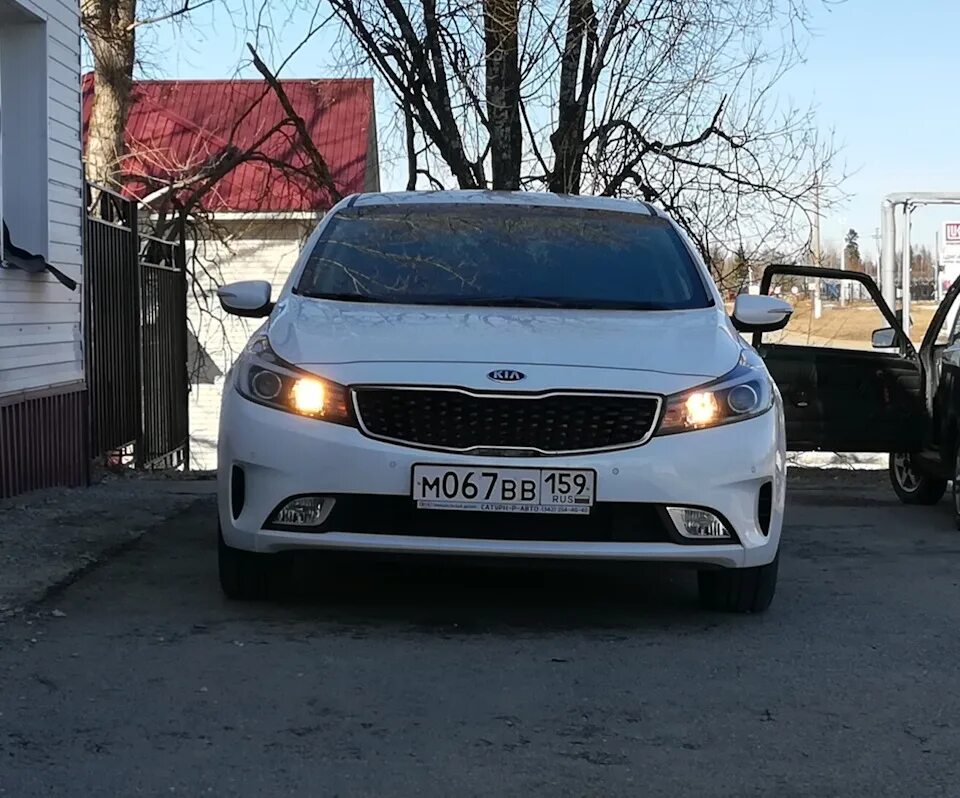 Дхо церато. ДХО Kia Cerato 3. ДХО Церато 2. Ходовые огни Церато 2. ДХО Kia Cerato 3 Рестайлинг.