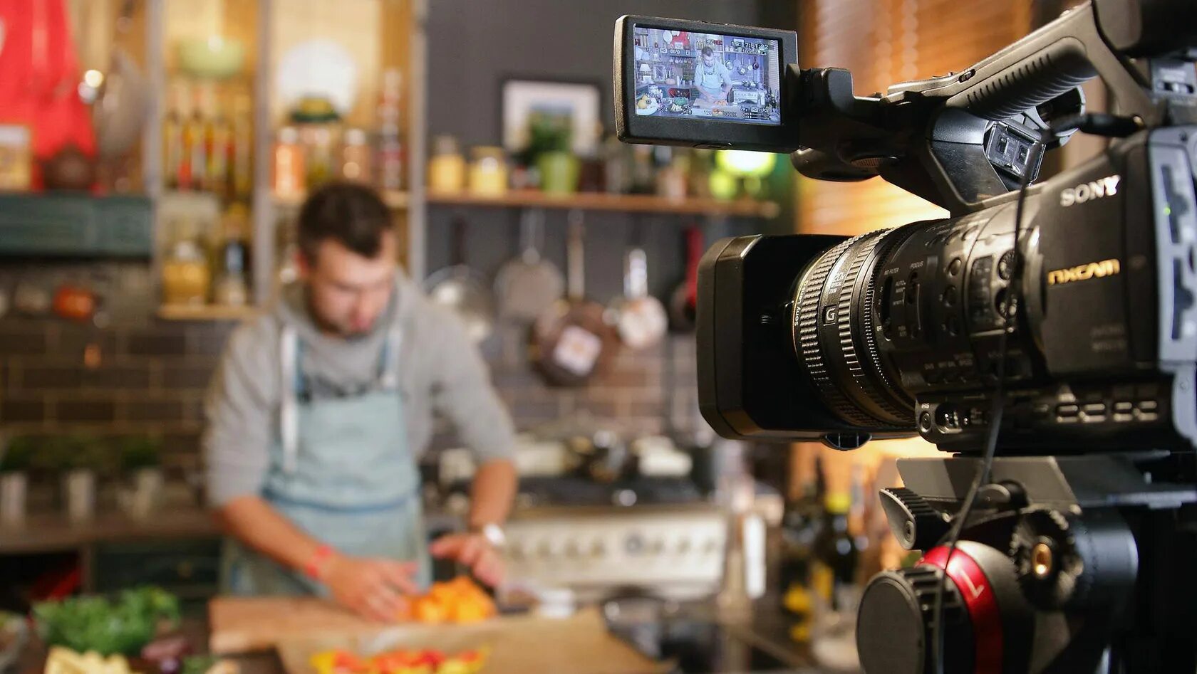 Cooking видео. Кухня для видеосъемок. Кухня съемки. Студия с кухней для съемок. Съемки кулинарного шоу.