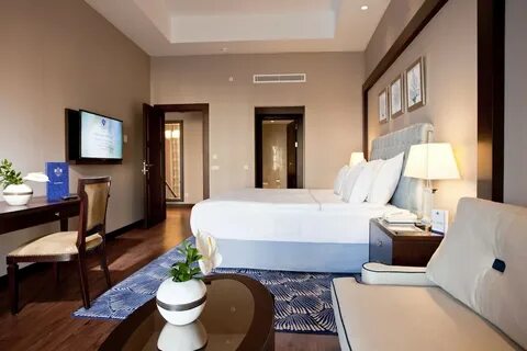 Palazzo golf resort
