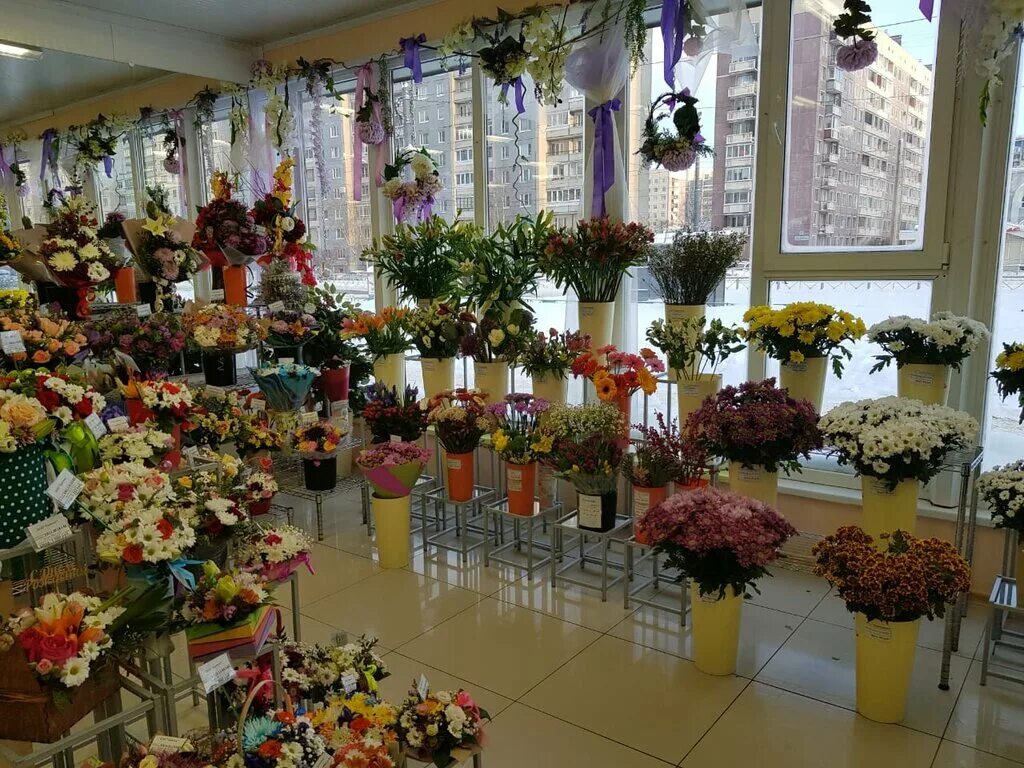 цветыоптрозница. красивый магазин цветов. бутлерова 40 спб. цветочный магазин рядом. цветыоптрозница.
