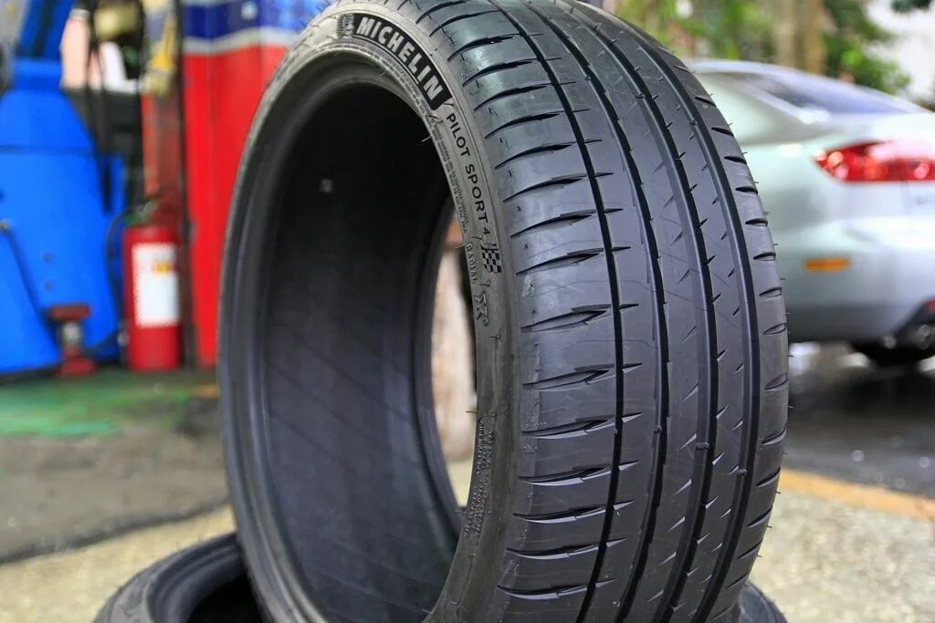 Michelin pilot sport 4 r22. Michelin Pilot Sport 4s 285 35 r20. Michelin Pilot Sport 4s 285/30 r22. Michelin 285/35/20. Резина 335 25 22.