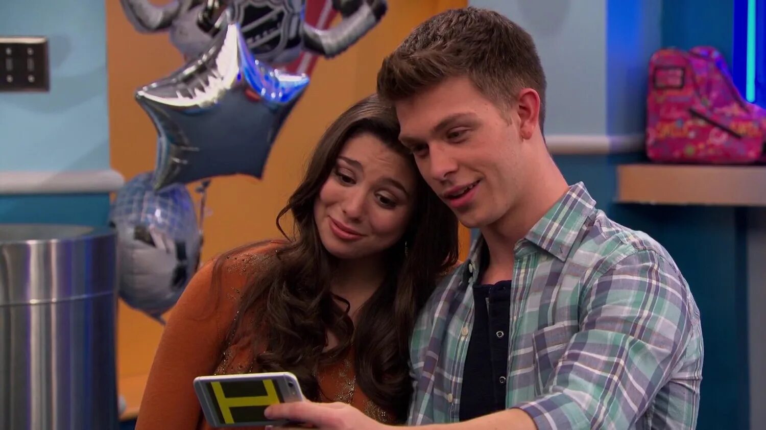 супер семейка фиби макс. фиби и макс. макс и фиби сандермен. сандермены грозная семейка. злая фиби сандермен.