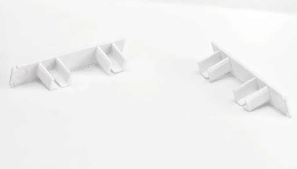 Как вставить заглушку в карниз. Заглушка торцевая legrand. торцевая заглушка флекси 5 см. потолочный карниз к027, 80х80. w49004 legrand заглушка.