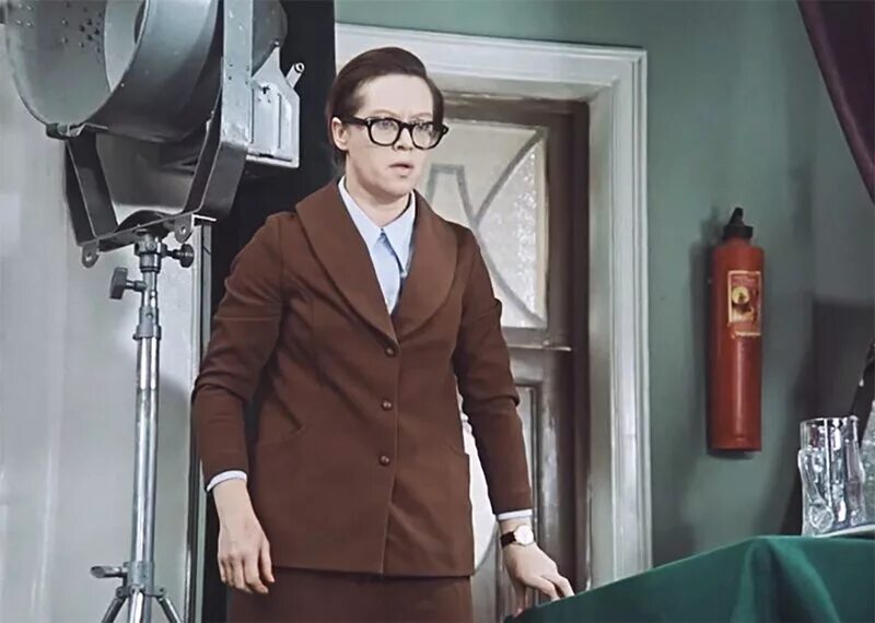 служебный роман анатолий ефремович. служебный роман 1977 постер. отдельный служебный. мягков служебный роман. служебный роман афиша.