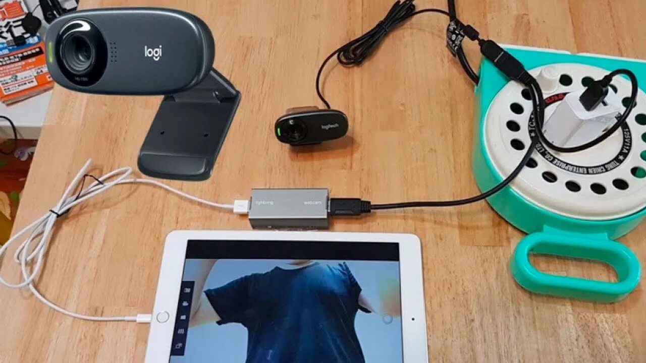 Как подключиться к камере на другом телефоне. Внешняя USB камеру к IPAD. USB Camera for iphone. Зеркалку к IPAD. Как подключить фотоаппарат к айпаду.