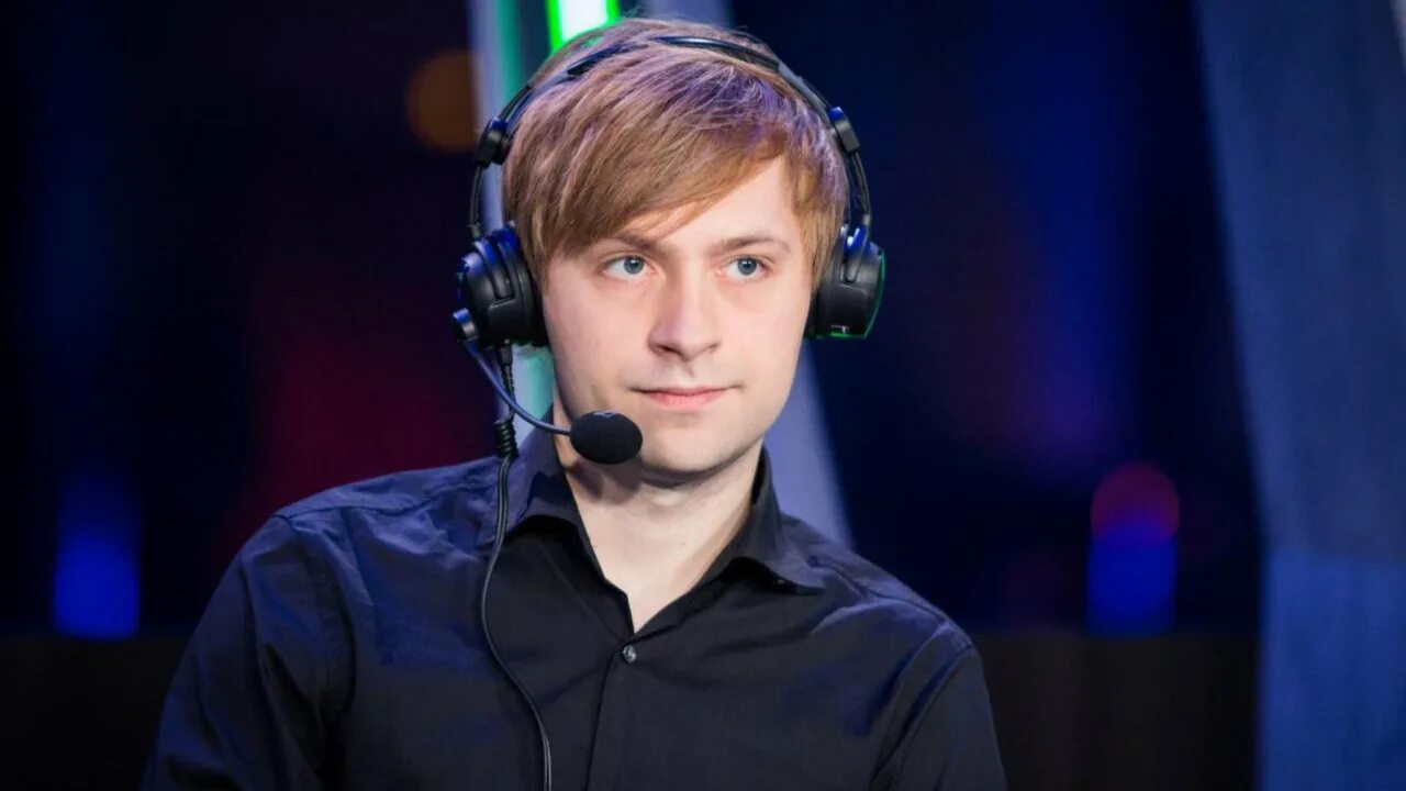 Ns dota 2. Iltw дота 2 игрок. Денди дота 2. Nix hellraisers. Киберспорт дота игроки.