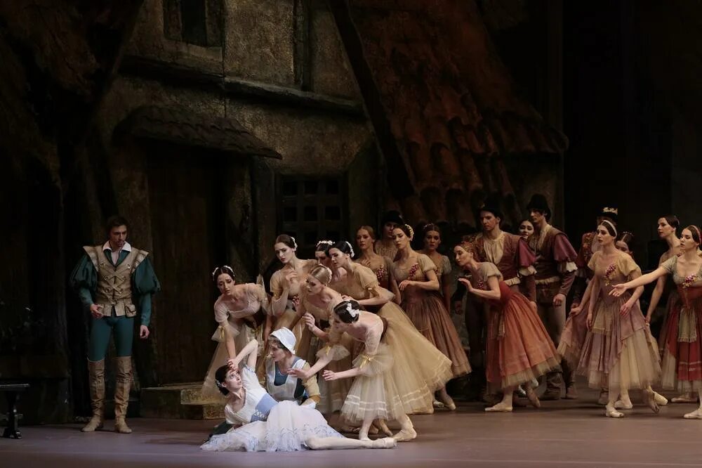 ренат жиганшин нижегородский театр. театр оперы и балета нижний новгород балет щелкунчик. театр оперы и балета нижний новгород отзывы. театр оперы и балета нижний новгород лебединое озеро. театр оперы и балета нижний новгород отзывы.