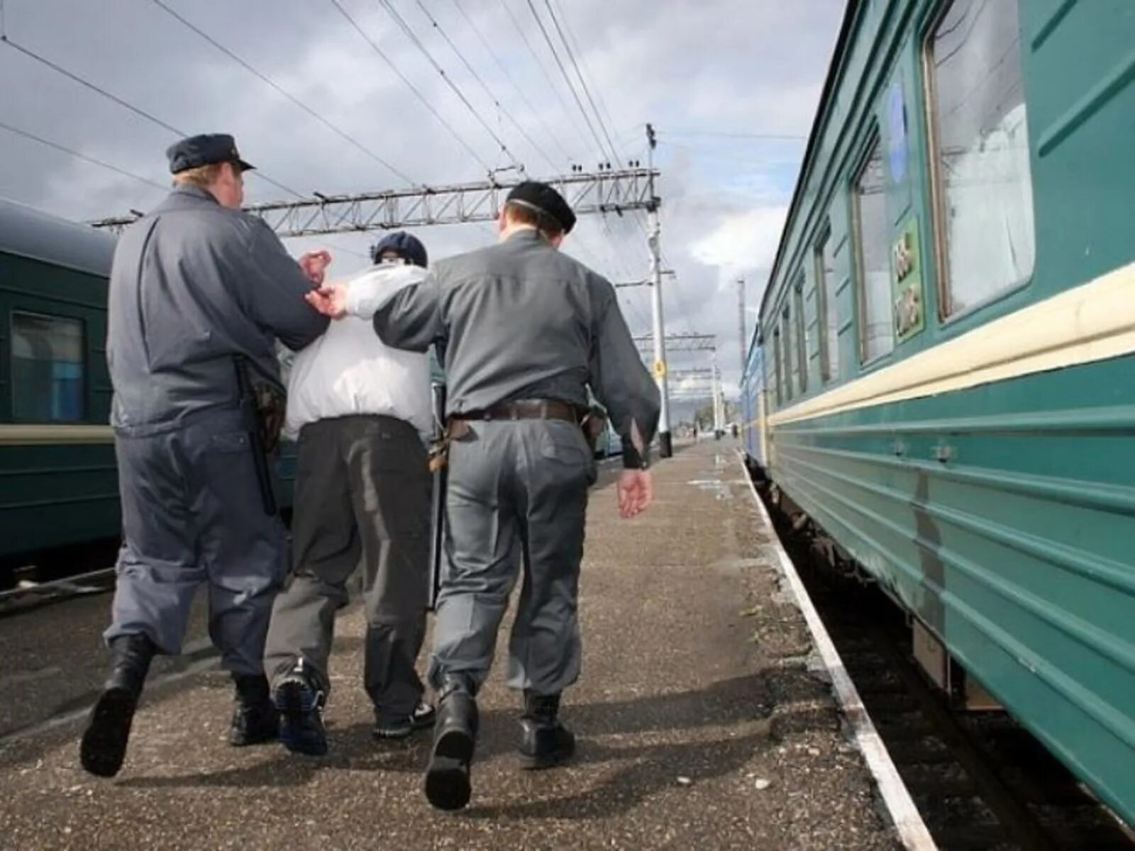 Транспортная полиция. Преступность на Железнодорожном транспорте. Транспортная полиция на вокзале.