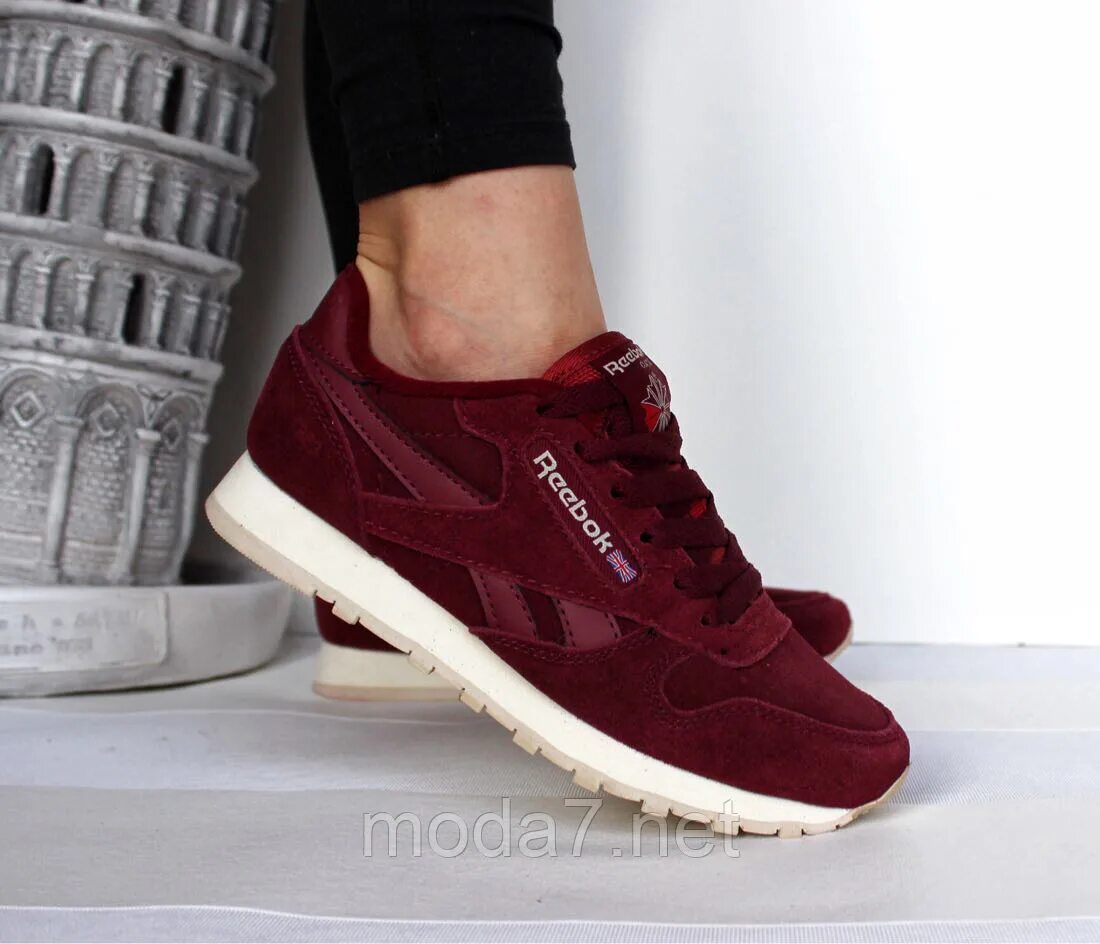 Reebok Classic Leather бордовые. Кроссовки рибок женские бордовые. Кроссовки Reebok женские бордовые. Reebok женские кроссовки классика бордо. Бордовые кроссовки мужские