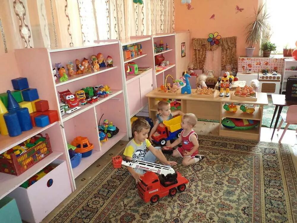 Развивающая среда для детей 3 лет. Предметно-развивающая среда в доу. развивающая предметно-пространственная среда в доу. предметно игровая среда в доу. игровые центры в детском саду.
