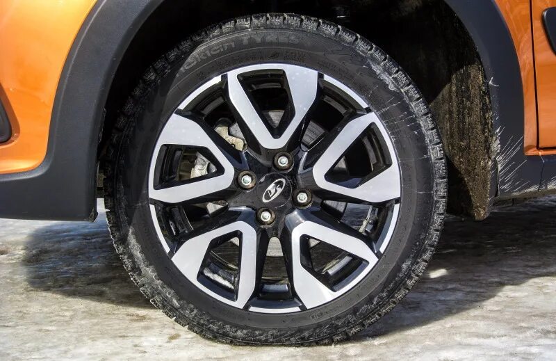 Диск колеса granta fl r15. Диск литой 15 гранта фл кросс. Диск литой 15 гранта фл кросс. Диски лада гранта кросс r14. Диски гранта кросс r15.