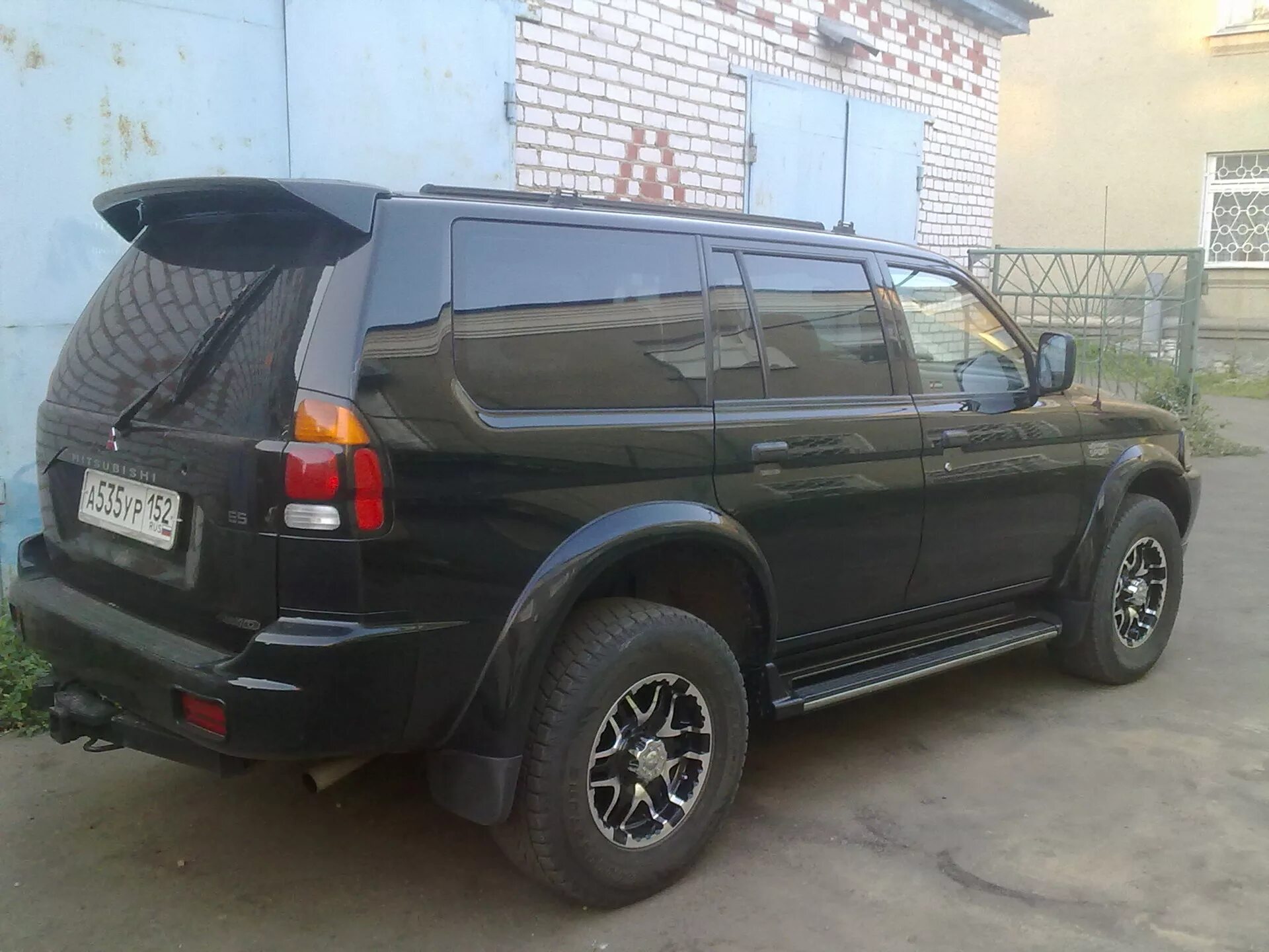 Монтеро тюнинг. Mitsubishi montero sport 3. mitsubishi montero sport обвес. митсубиси монтеро спорт 1.
