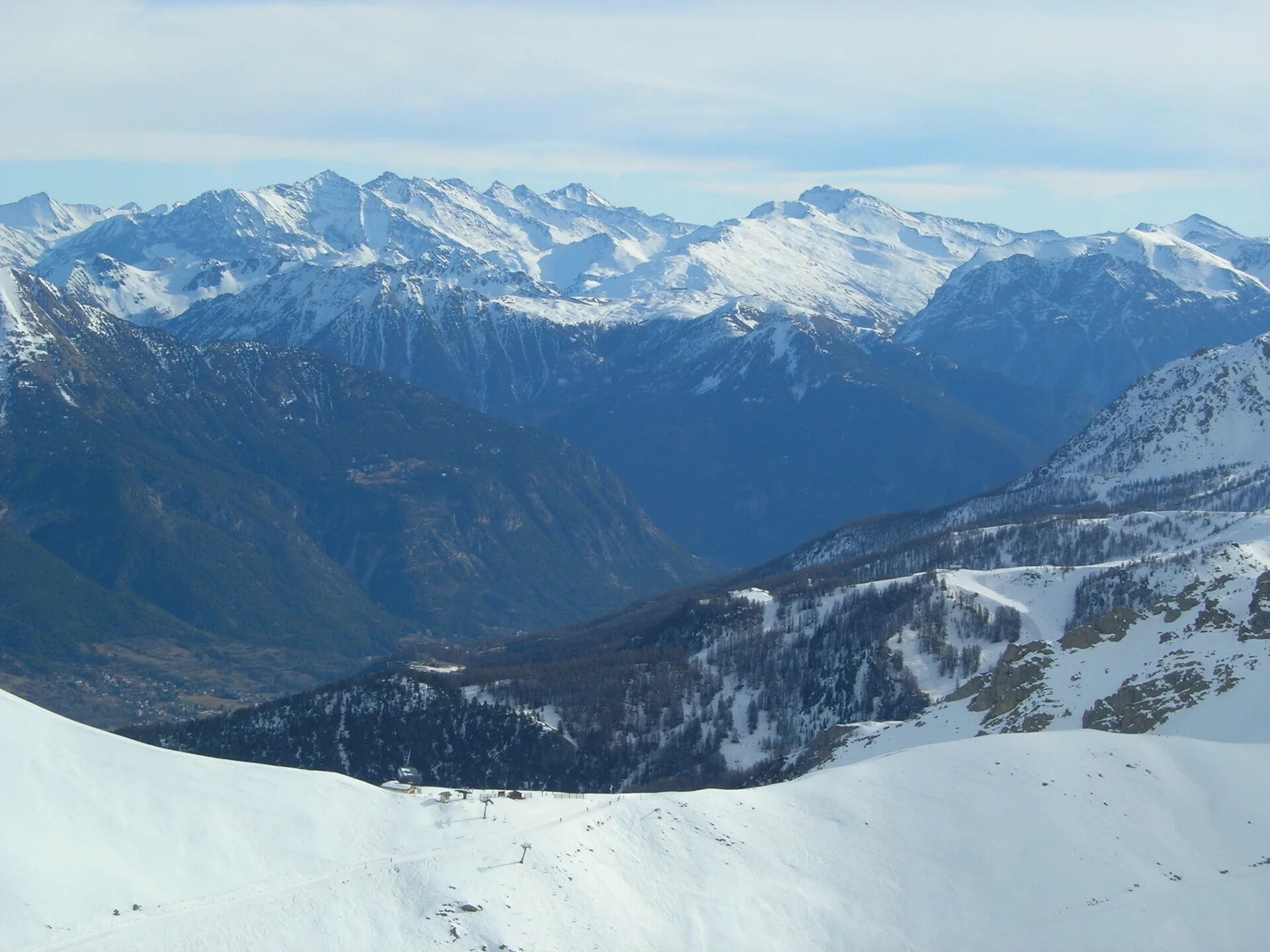 Шамони франция горнолыжный курорт. Chamonix альпы. Французские альпы год проведения. Шамони франция горнолыжный курорт. Альпы франция.