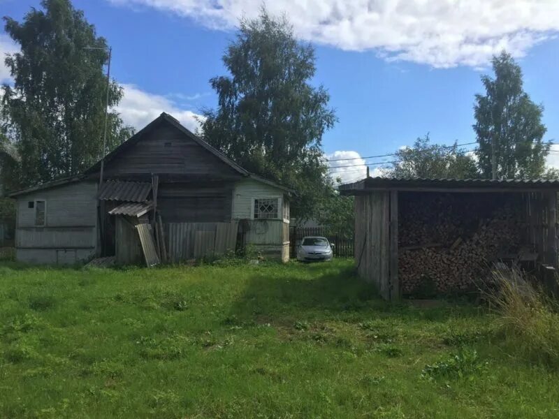 Погода в угловке новгородской области на 10. Угловка Новгородская. Пгт Угловка Новгородская область. Дом в Угловке. Поселок Угловка Новгородской области фото.