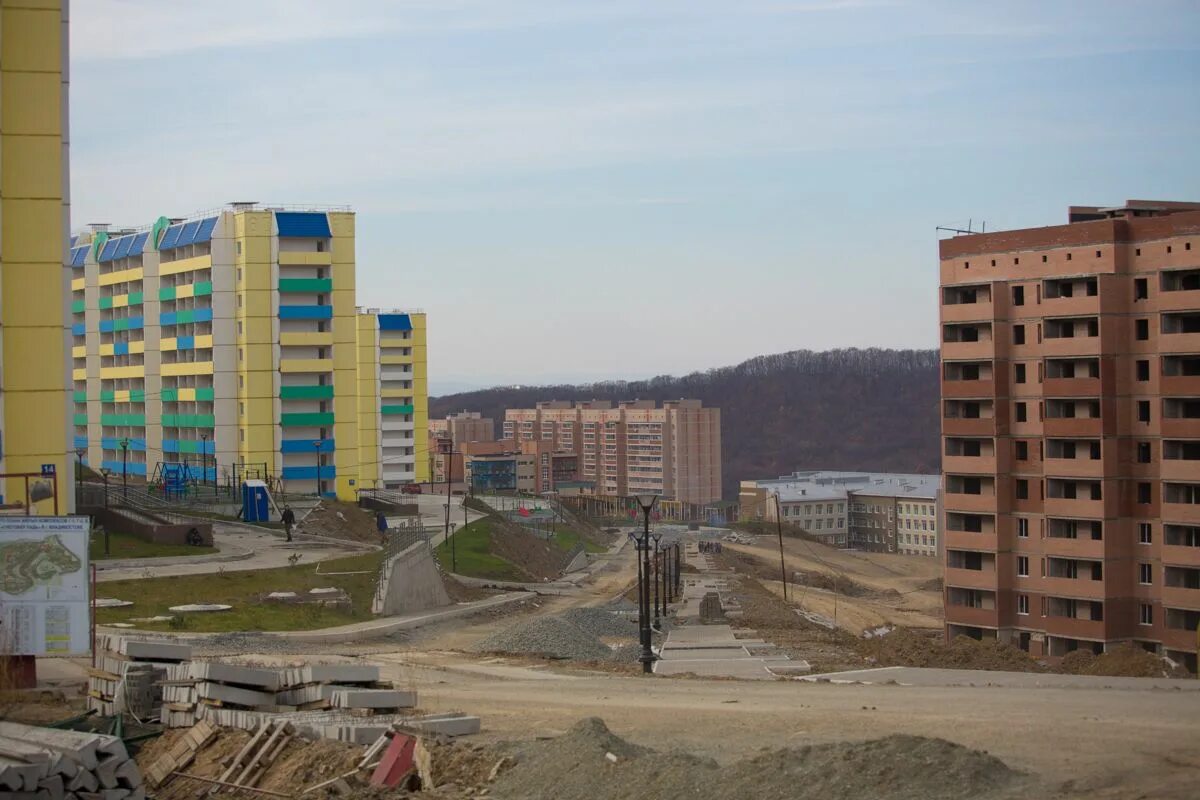 Квартира снеговая падь владивосток. Снеговая Падь Владивосток. Заброшенный спорткомплекс снеговая Падь. Снеговая Падь 74.3. Спорткомплекс снеговая Падь.