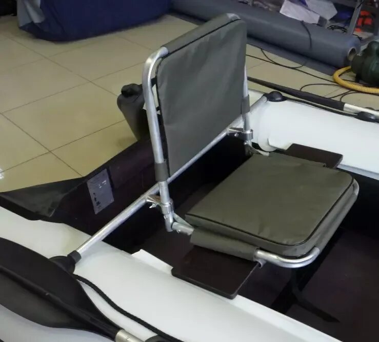 Крепление для кресла в лодку пвх. Поворотное кресло для лодки пвх с нднд альтаир 320. кресло для лодки пвх поворотное на ликтрос. кресло для надувной лодки пвх поворотного типа ривьера 32. поворотное кресло для лодки пвх с нднд альтаир 320 для штатного сидения.