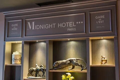 Midnight hotel