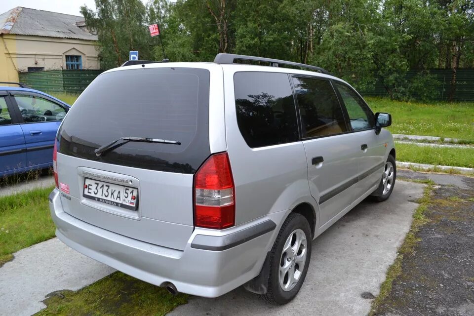 Mitsubishi space star wagon. Митсубиси спейс вагон. Mitsubishi space wagon 2. Хонда спейс вагон. Мицубиси спейс вагон 1999.