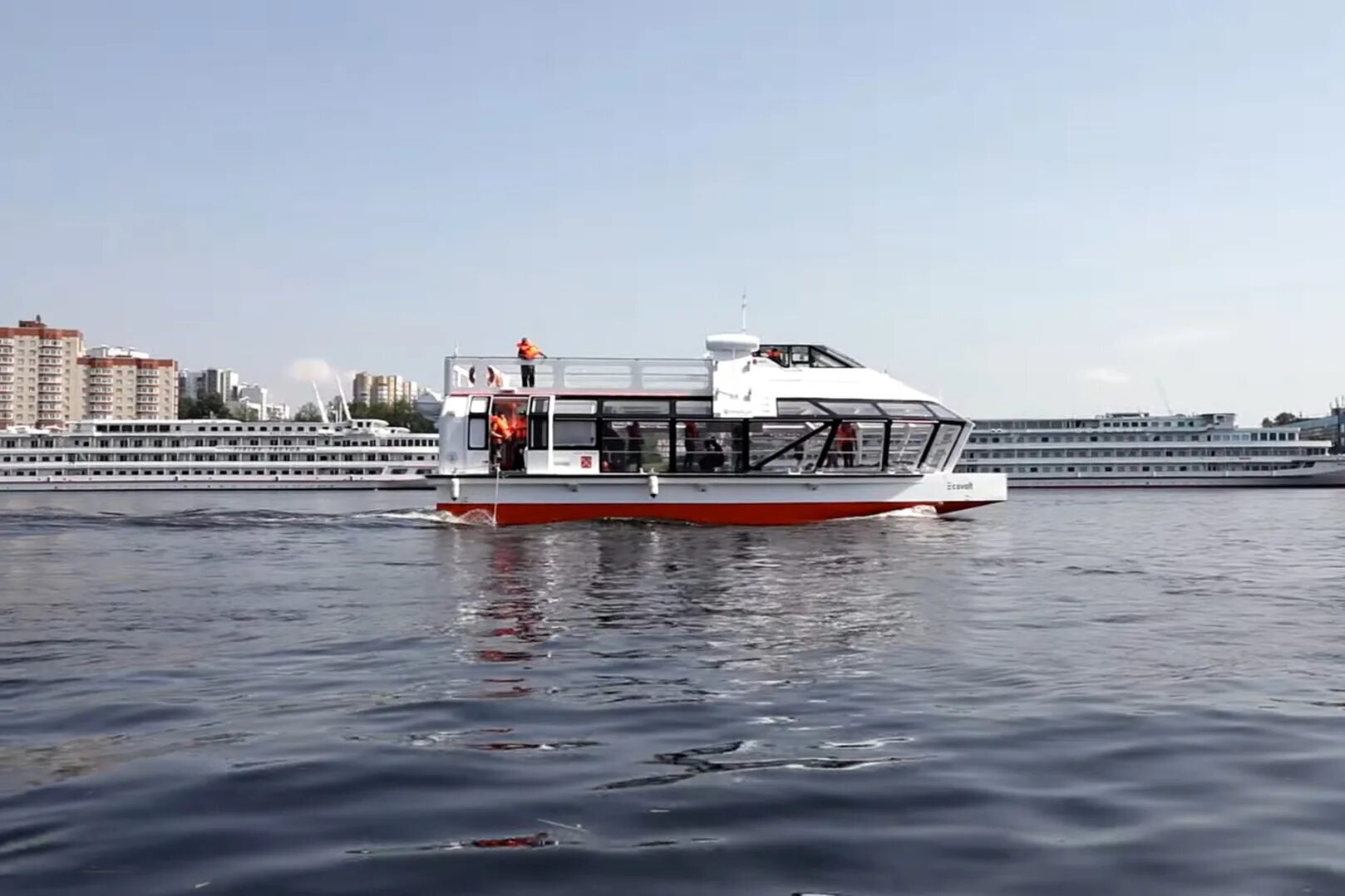 водный транспорт самара. пристань самара. речвокзал самара. самарский речной вокзал самара. теплоход металлург 1 самара.