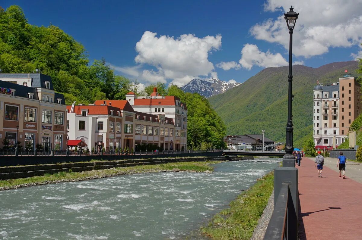 красная поляна. сочи горы красная поляна лето. кавказский хребет сочи красная поляна. красная поляна весной. красная поляна весной.