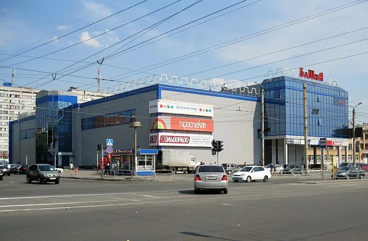 Магазин башня челябинск. Башня челябинск горького. Башня челябинск горького. Башня челябинск горького. Чтз башня.