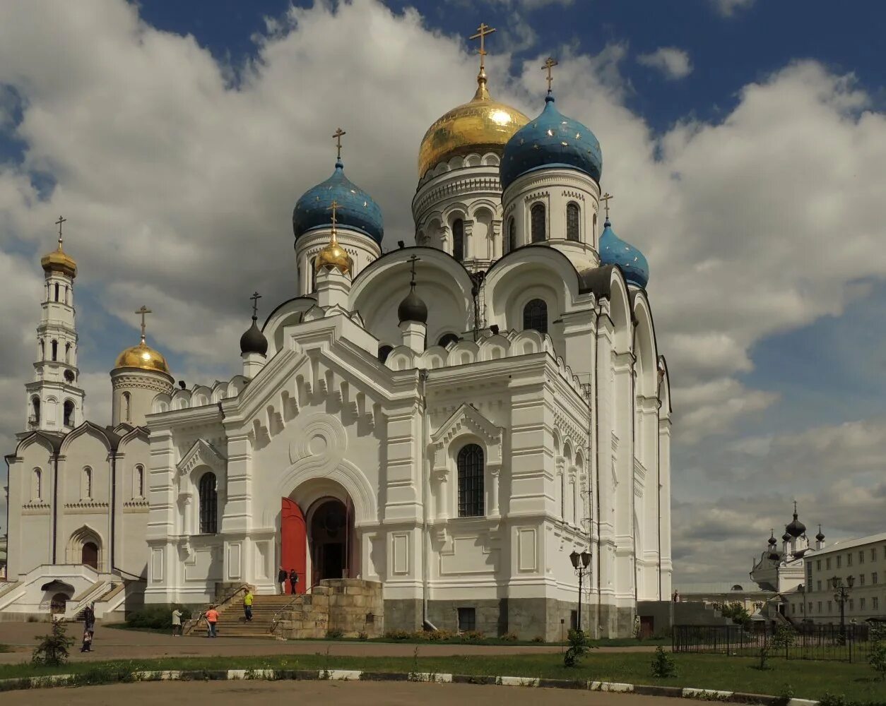 Свято никольский угрешский. Дзержинский монастырь Николо Угрешский. Город Дзержинский Николо-Угрешский монастырь.