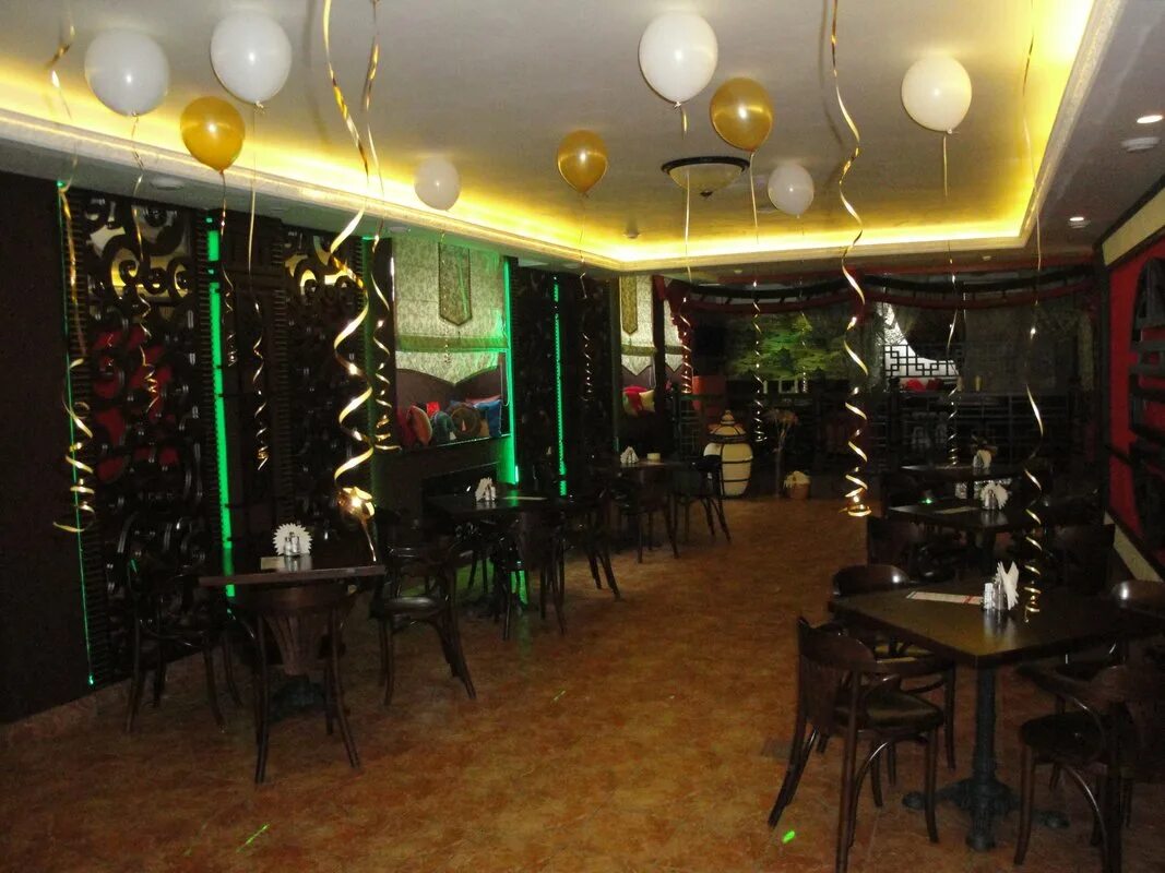 Трактир на свободе. Братья гримм кафе тушино. Трактир на свободе. Улица свободы кафе трактир на лодочной. Ресторан жили были москва.