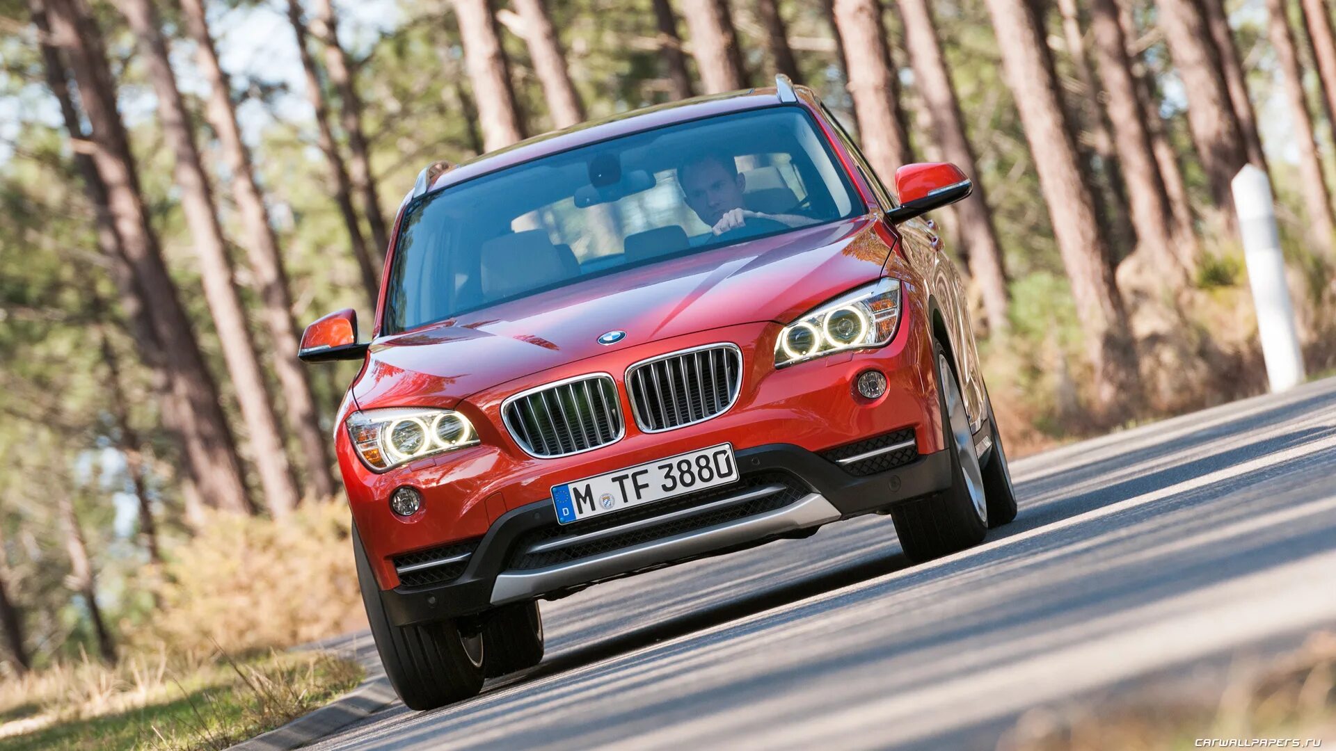 Машина BMW x1. BMW x1 xdrive20i. БМВ х1 седан. БМВ х1 2013 дизель. Bmw x1 2012