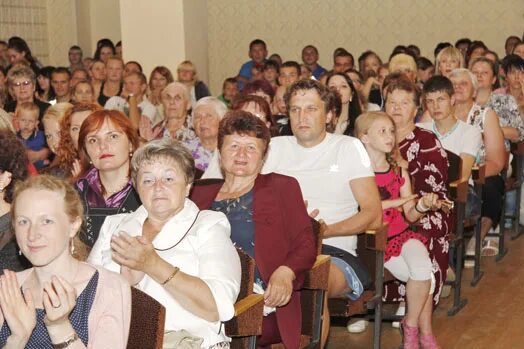 Вейно могилёвская область. Вейнянский сельсовет. Приднепровская нива могилев. Вейнянский сельсовет. Затишье богатые дома.