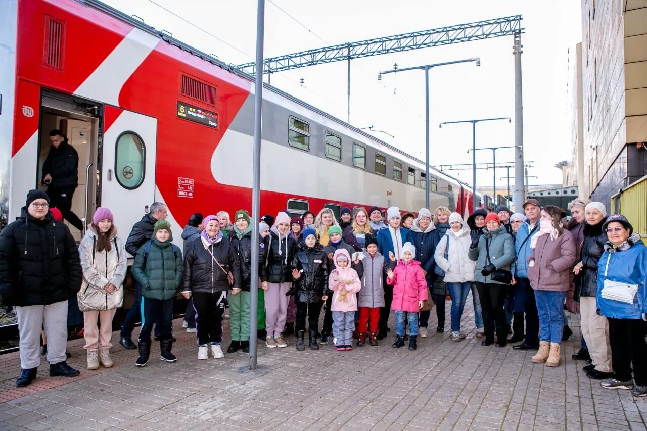 Платформа стахановская самара. Двухэтажный поезд уфа. Туристический поезд из нижнего новгорода. Новые поезда. Тур поезда из самары.