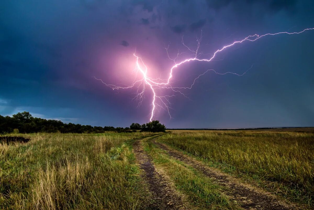 Гроза молния гром. Красивая молния. Красивая молния. Сон раскаты грома. Сон раскаты грома.