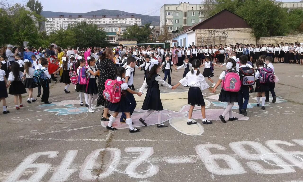 15 школа дербент. 14 школа дербент. 15 школа дербент. школа 15 дербент улица. школы г дербента.