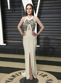 Michelle Dockery in Roland Mouret at 2017 Vanity Fair Oscar Party in Los An...