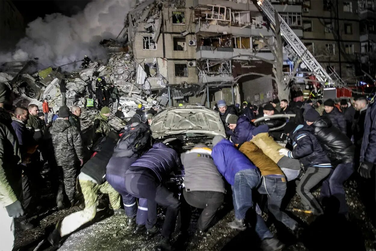 Днепр 14. Днепропетровск обстрел. Разрушенная многоэтажка. Новости украины на сегодня новости днепр. Новости украины на сегодня новости днепр.