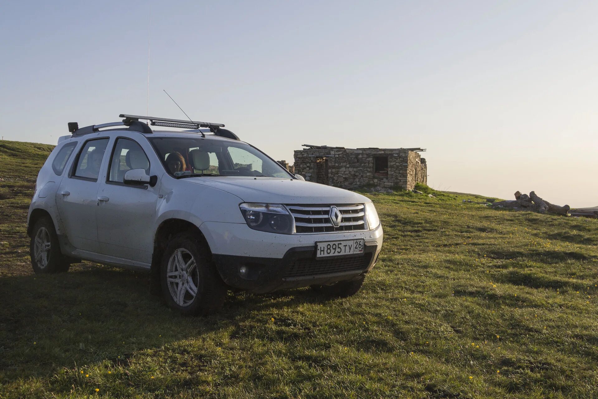 Дастер полный привод авито. Рено Дастер 4wd. Рено Дастер 2.0 4 ВД. Renault Duster привод. Renault Duster полный привод.