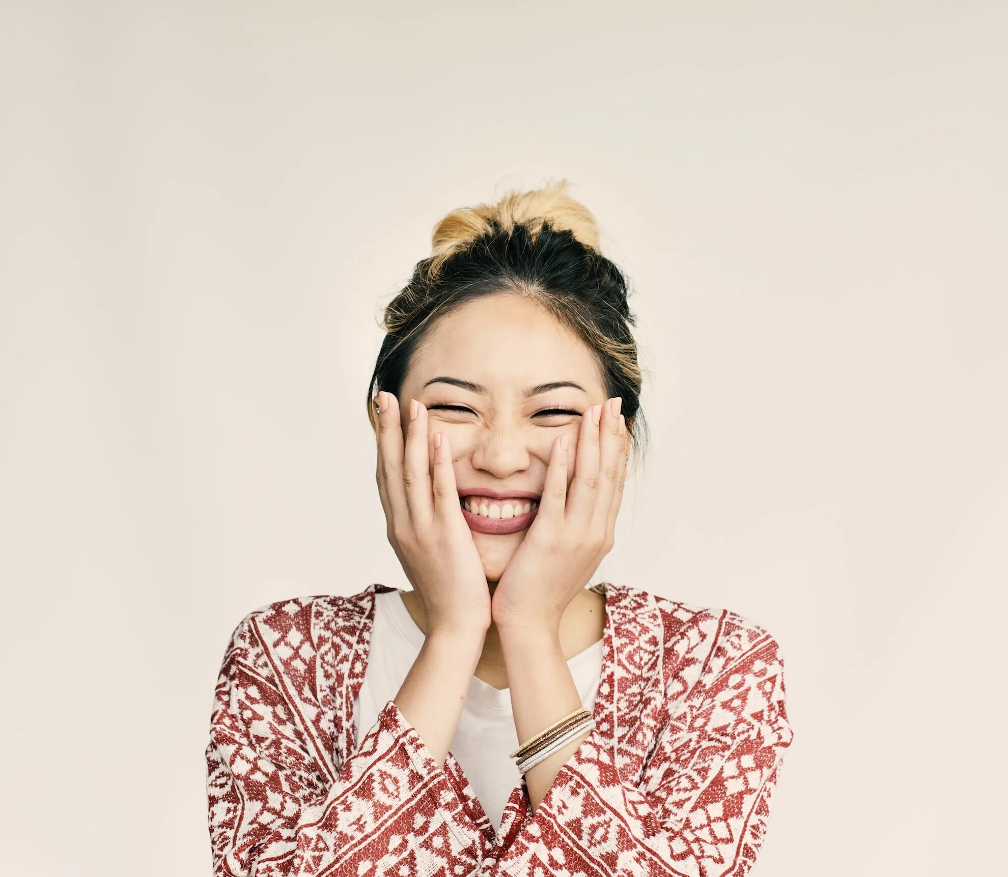 I am in good mood. Good mood. in a good mood. be in a good mood. mood: хорошее.