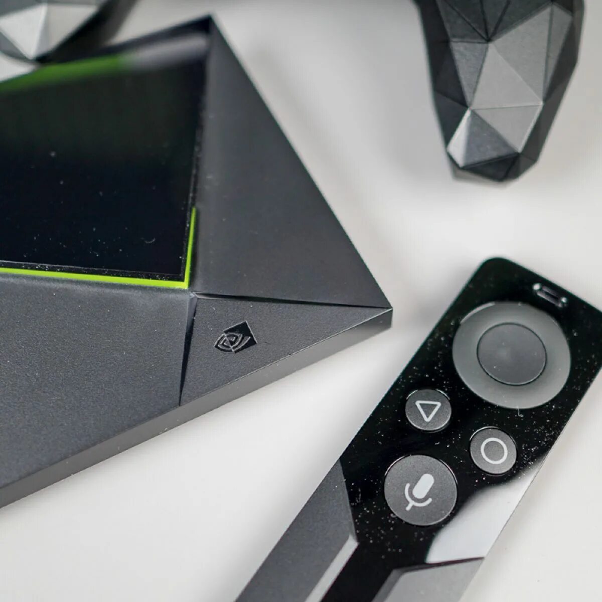 Проектор NVIDIA Shield. NVIDIA Shield TV Pro. NVIDIA Shield видеорегистратор. NVIDIA Shield Pro 2019 разъемы.