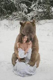 Русский девушка животным