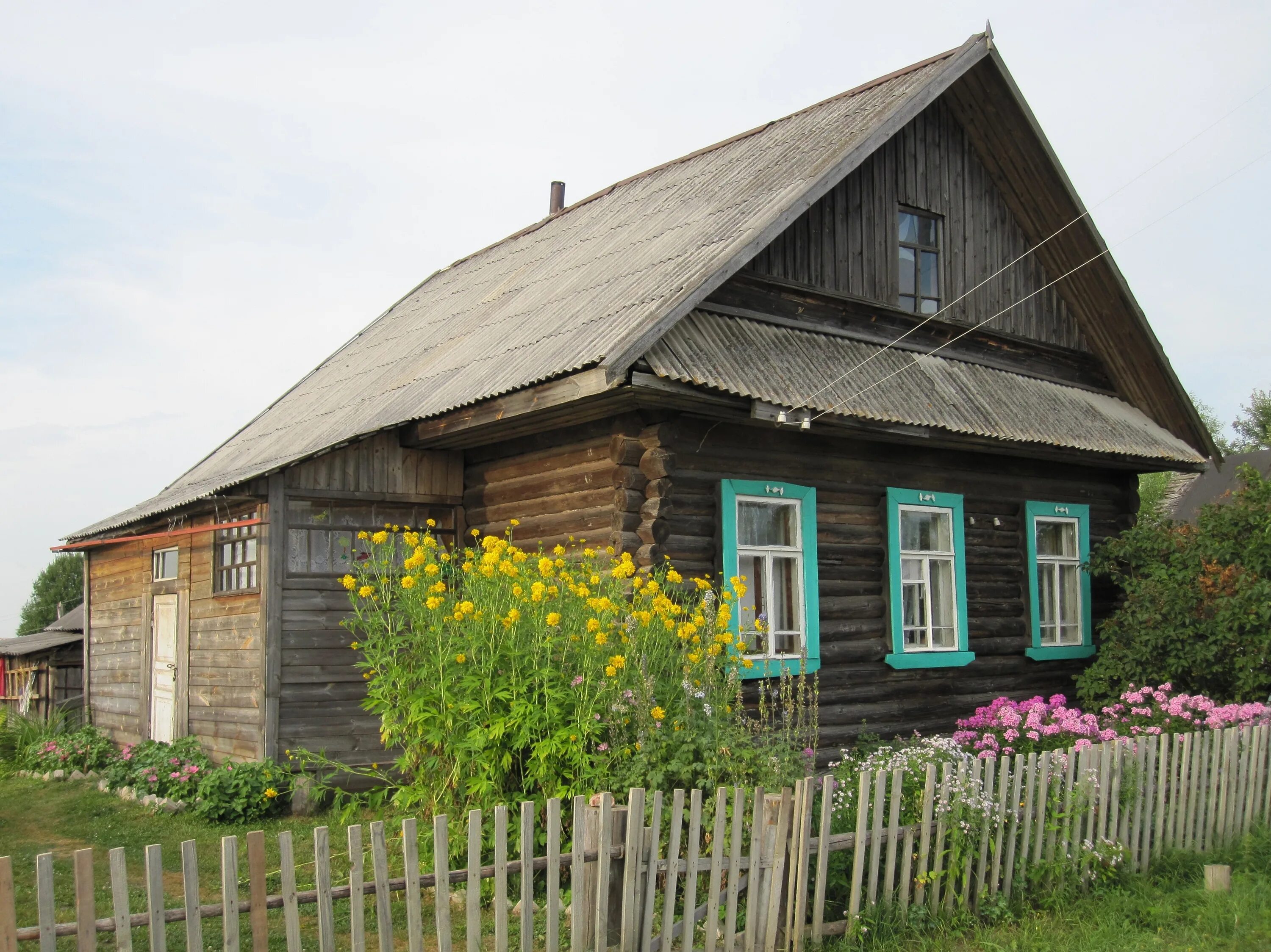 Родительский дом последний. Родительский дом. Деревенский родительский дом. Отеческий дом. Наша Пристань родительский дом.