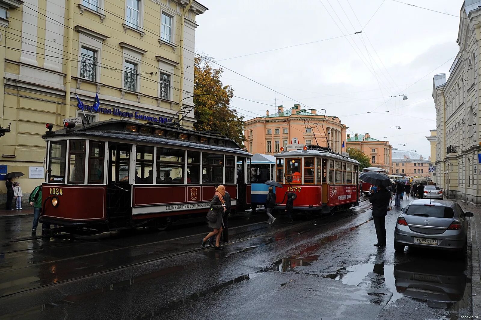 Трамвай на Кирочной улице. Трамвай на Кирочной улицы в Санкт-Петербурге. Парад трамваев Питер. Трамвай 36 Санкт-Петербург.