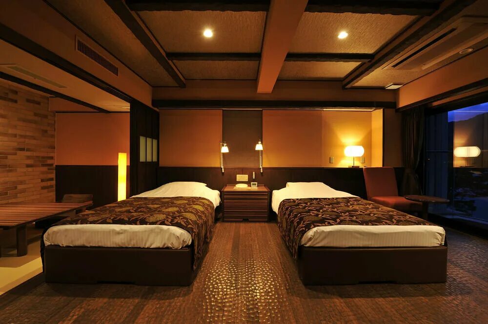 Janda japan. Японский отель Фудзи. Японский отель в горах. Fuji Lake Hotel. The sense Fuji отель в Японии.