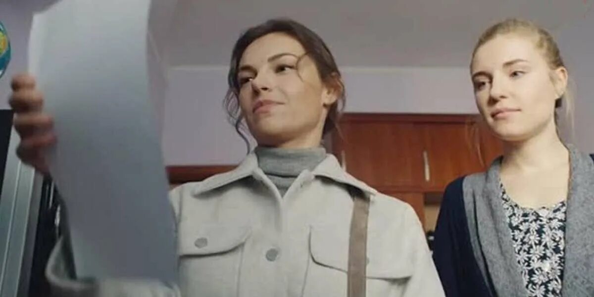 Продаётся дом с собакой 1 серия. Год собаки фильм. Продается дом с собакой 2020. Дом собаки сериал. Сериал «продается дом с собакой» антон батырев.