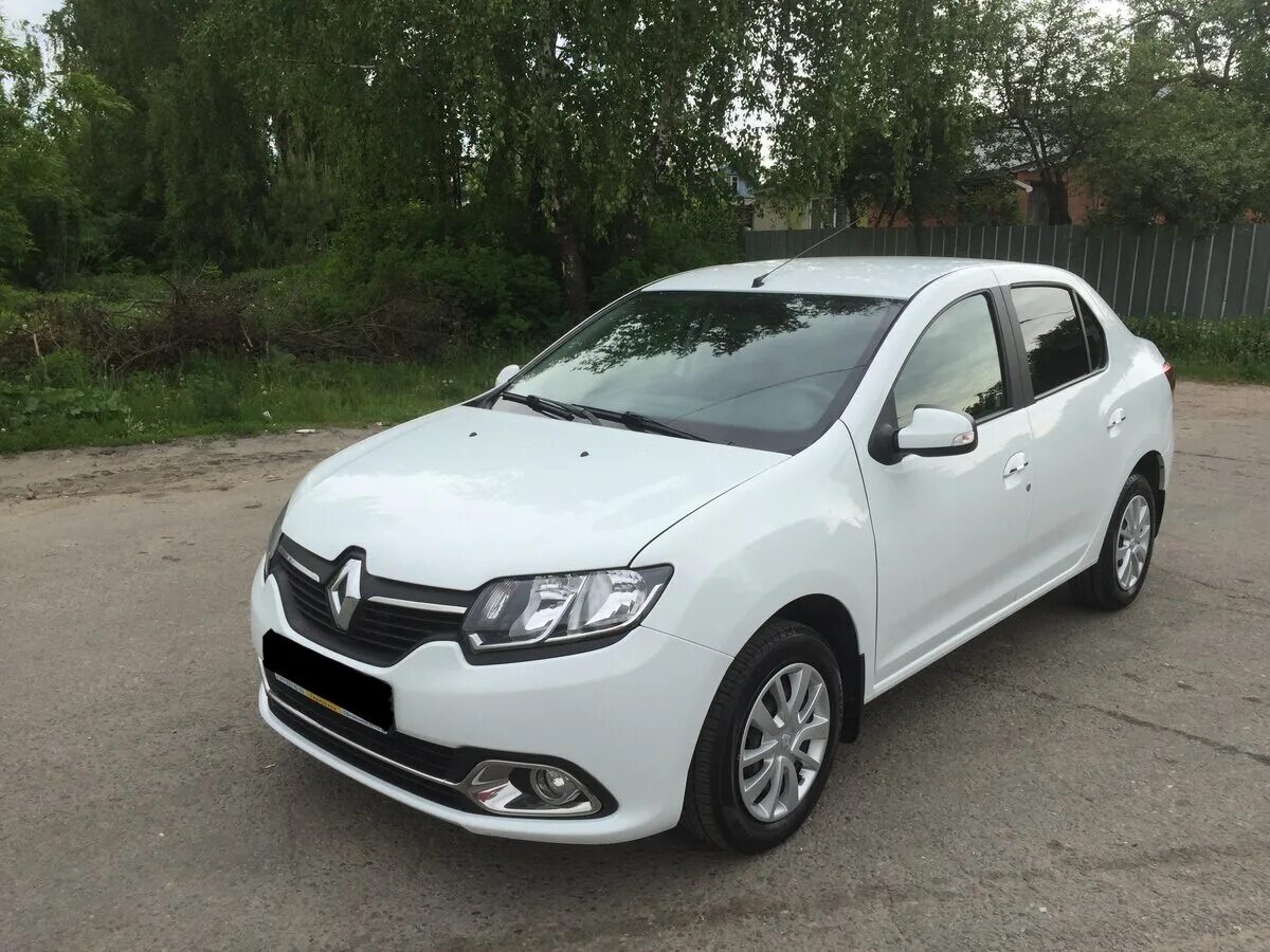 Номер белого рено. Рено логан 2 белый лед. Renault logan 2 белый. Рено логан 2014 белый. Renault logan 2 2014.