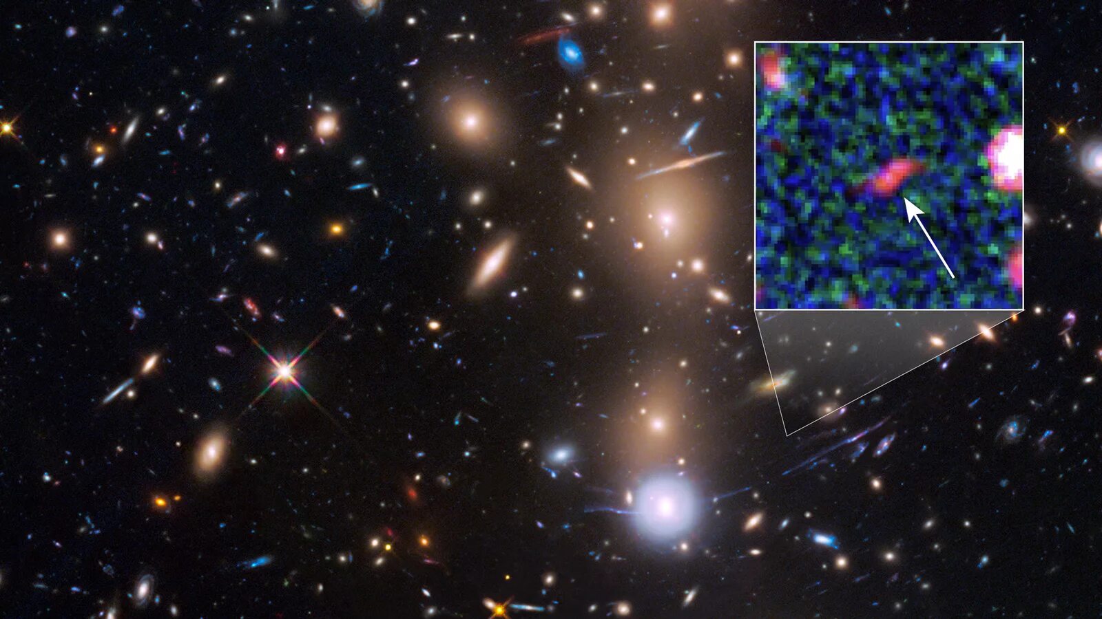 Самый далекий объект. Галактика Macs j0416. Спитцер космический телескоп. Полярная звезда снимок Хаббла. Телескоп Хаббл звезда Стивенсон.