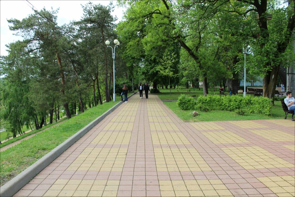 Парк Горького Майкоп. Майкоп Центральный парк. Парк Адыгея Майкоп. Горпарк майкоп