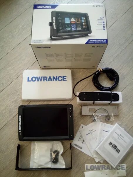 Элит ти. Lowrance Elite-12 ti2. Лоуренс эхолоты 12 ti2. Эхолот Lowrance Elite 9 ti2. Лоуренс 12 ти 2 датчик.