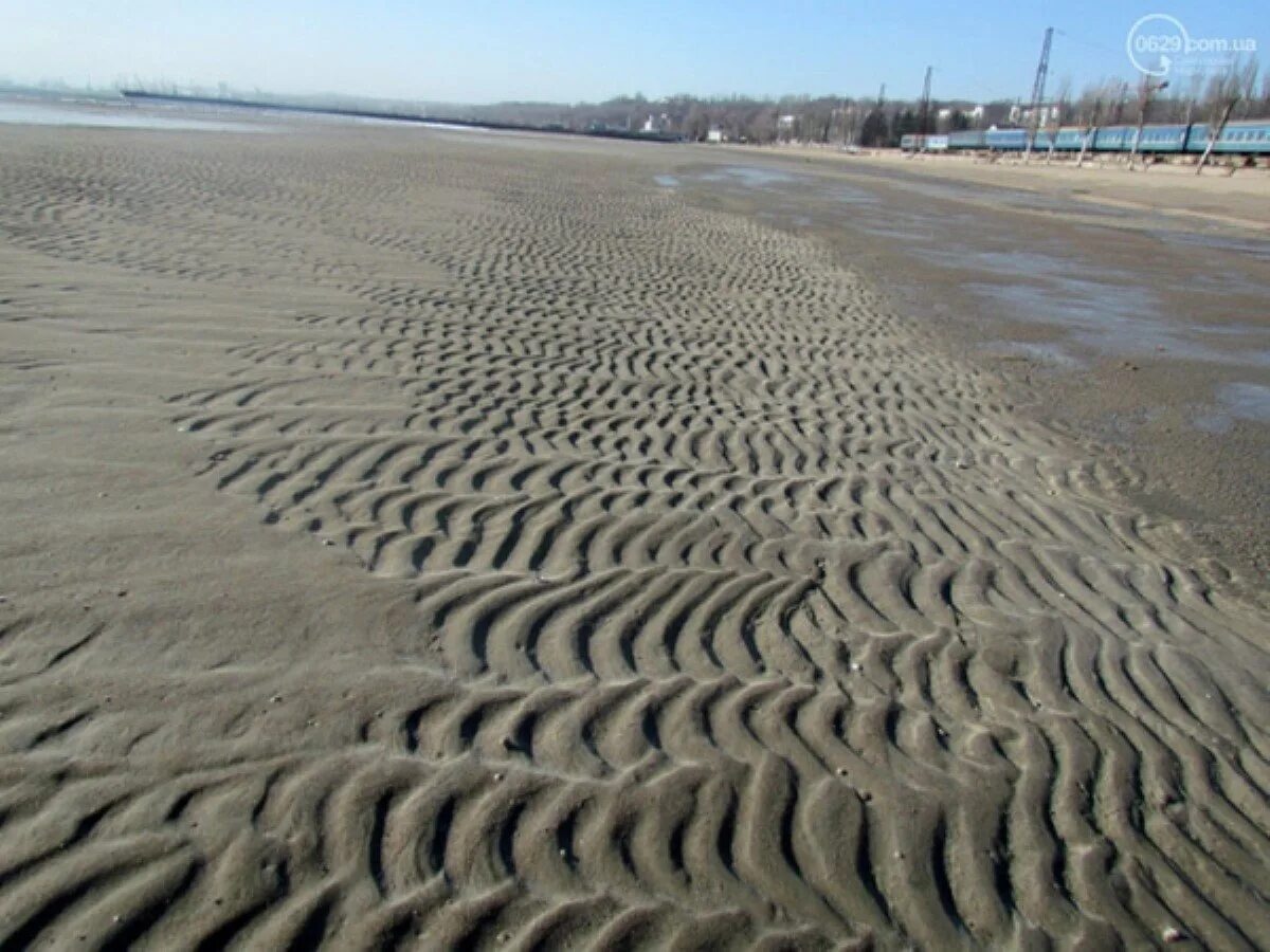 Мраморное море фото. Азовское море отлив. Азовское море обмелело 2022. Азовское море обмелело. Обмеление каспийского моря 2022.