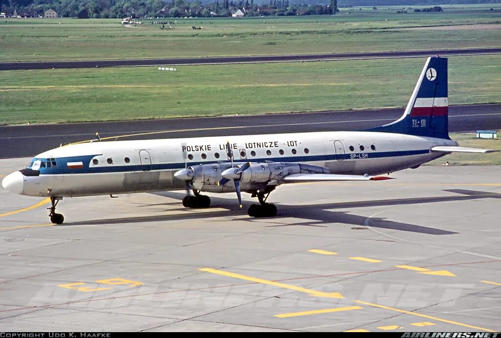 Ильюшин ил-18. Самолет ил-18 lot (Polish Airlines). Ил-18 Egypt. Lot v